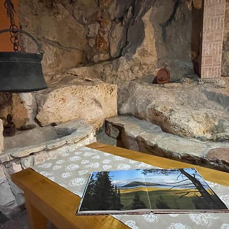 Cave Apartment Virpazar Ngoại thất bức ảnh
