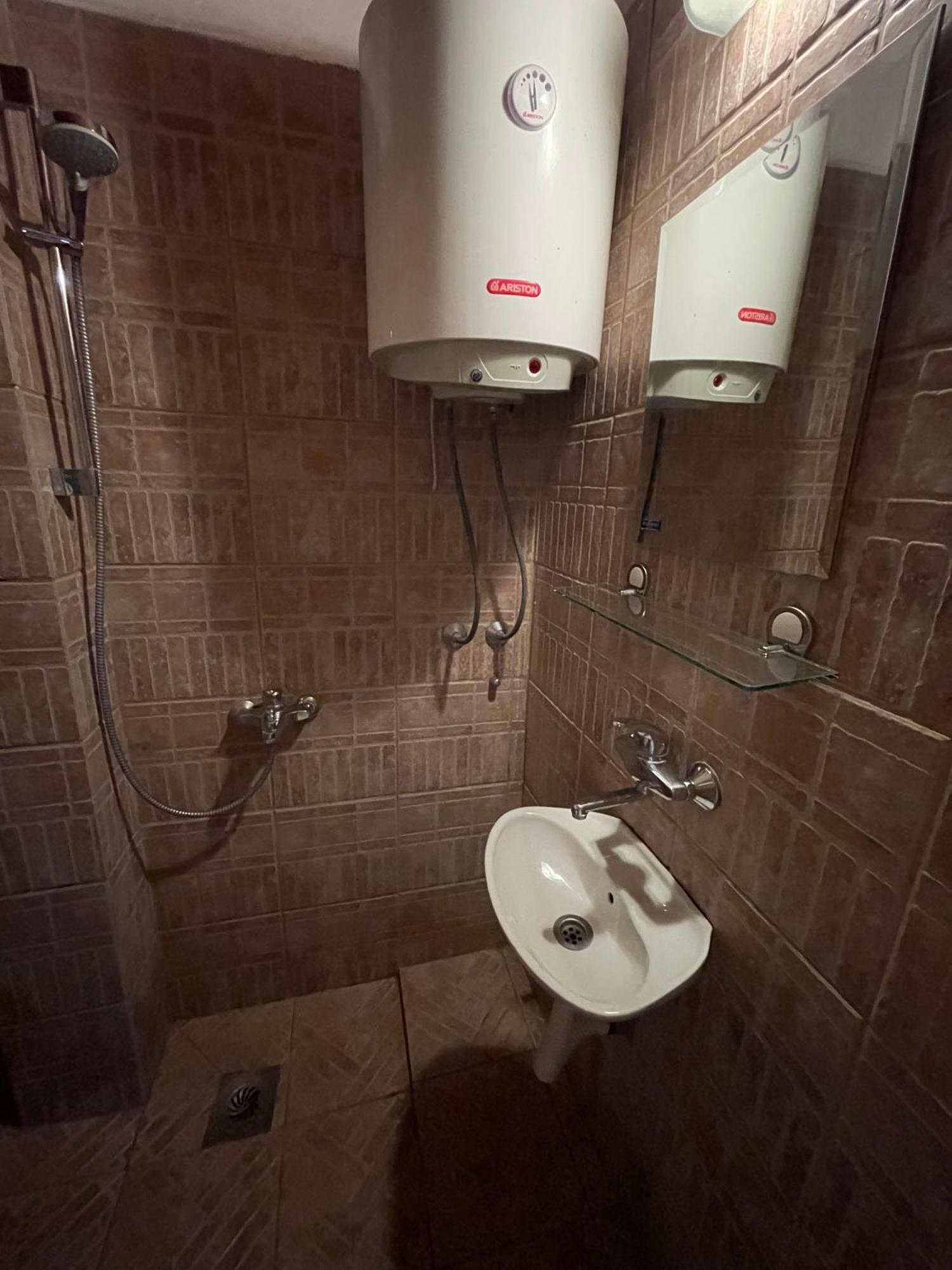 Cave Apartment Virpazar Ngoại thất bức ảnh